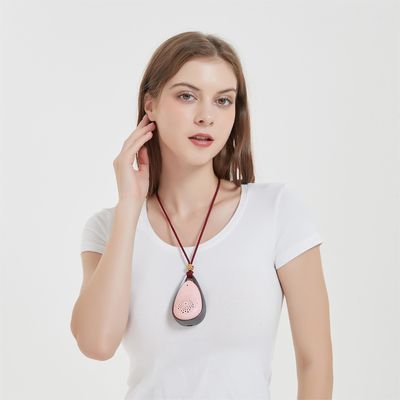 एफसीसी स्मार्ट पहनने योग्य वायु शोधक 96 X 56 X 33 मिमी 2 घंटे चार्जिंग गर्दन वायु शोधक