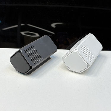 कस्टमाइज़ेबल रंगों और CE/FCC/RoHS प्रमाणित प्लाज्मा एयर स्टेरलाइज़र के साथ कॉम्पैक्ट कार एयर प्यूरीफायर