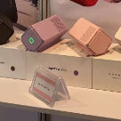 कॉम्पैक्ट कार एयर प्यूरीफायर जिसमें कम करंट <100mA, 4000 घंटे का मोटर लाइफ और उन्नत फ़िल्टरेशन तकनीक है